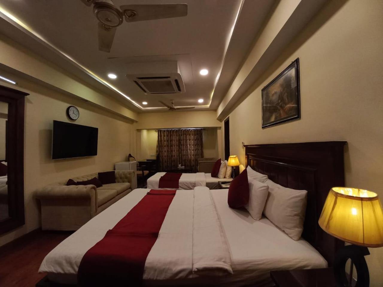 Diplomat Hotel อิสลามาบัด ภายนอก รูปภาพ