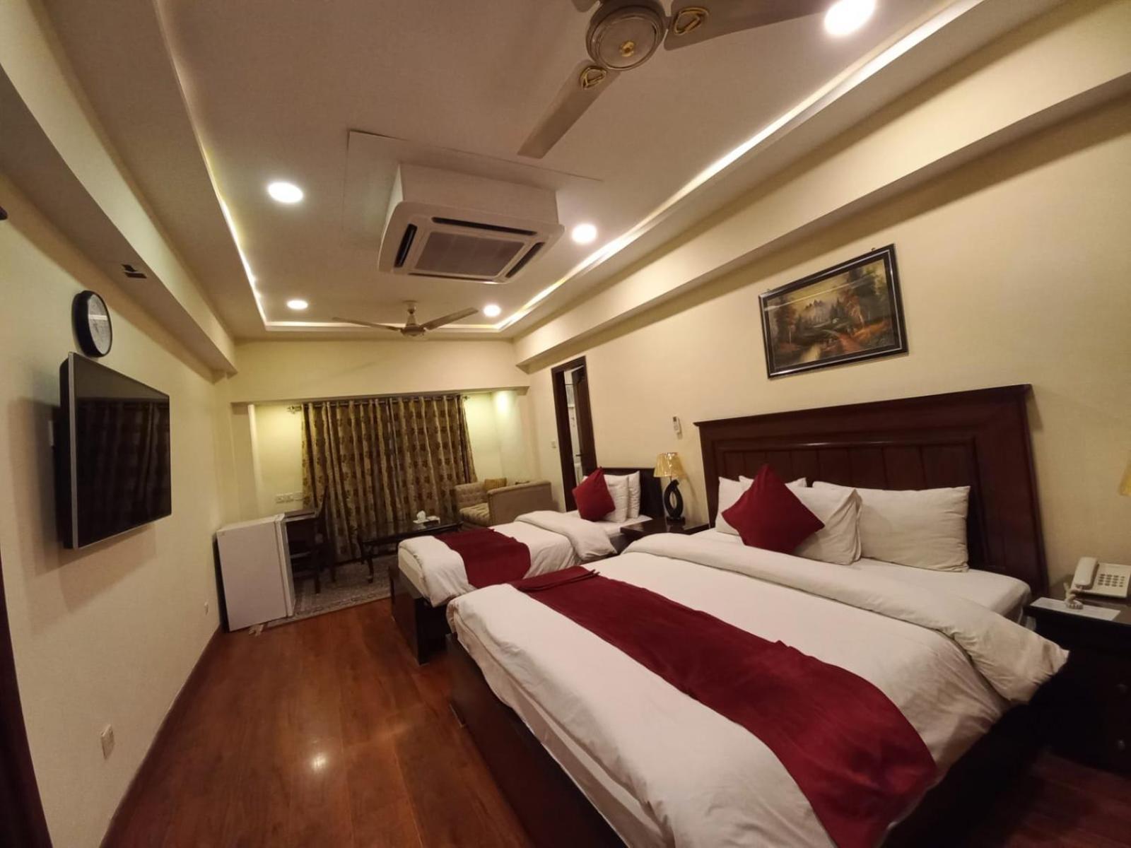 Diplomat Hotel อิสลามาบัด ภายนอก รูปภาพ
