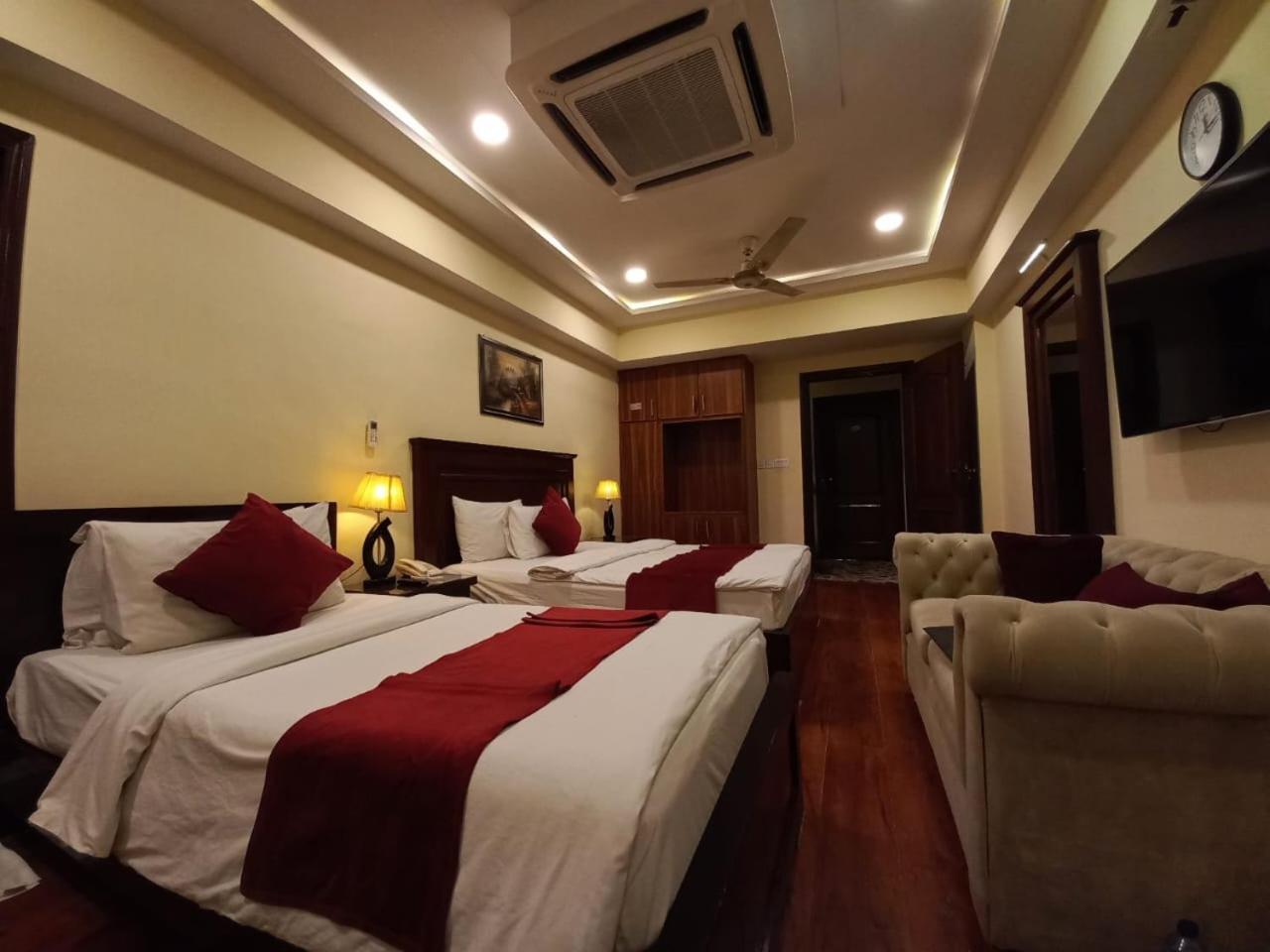 Diplomat Hotel อิสลามาบัด ภายนอก รูปภาพ
